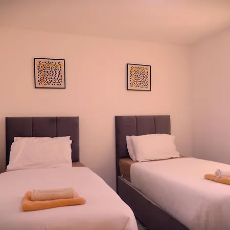 Apartment Flat 3, 2bed Speedwell, Uk
