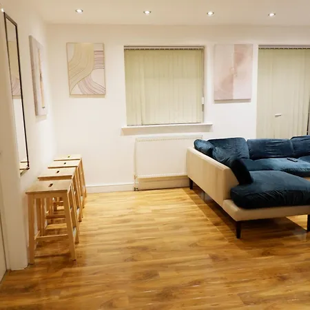 Flat 3, 2bed Speedwell, Uk
