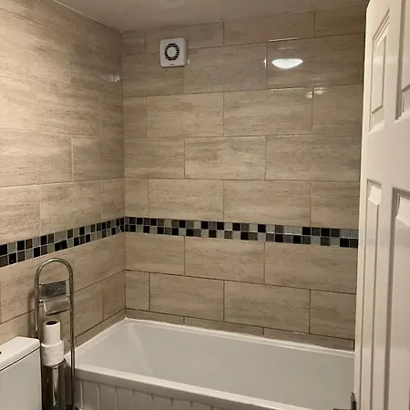 Flat 3, 2bed Speedwell, Uk